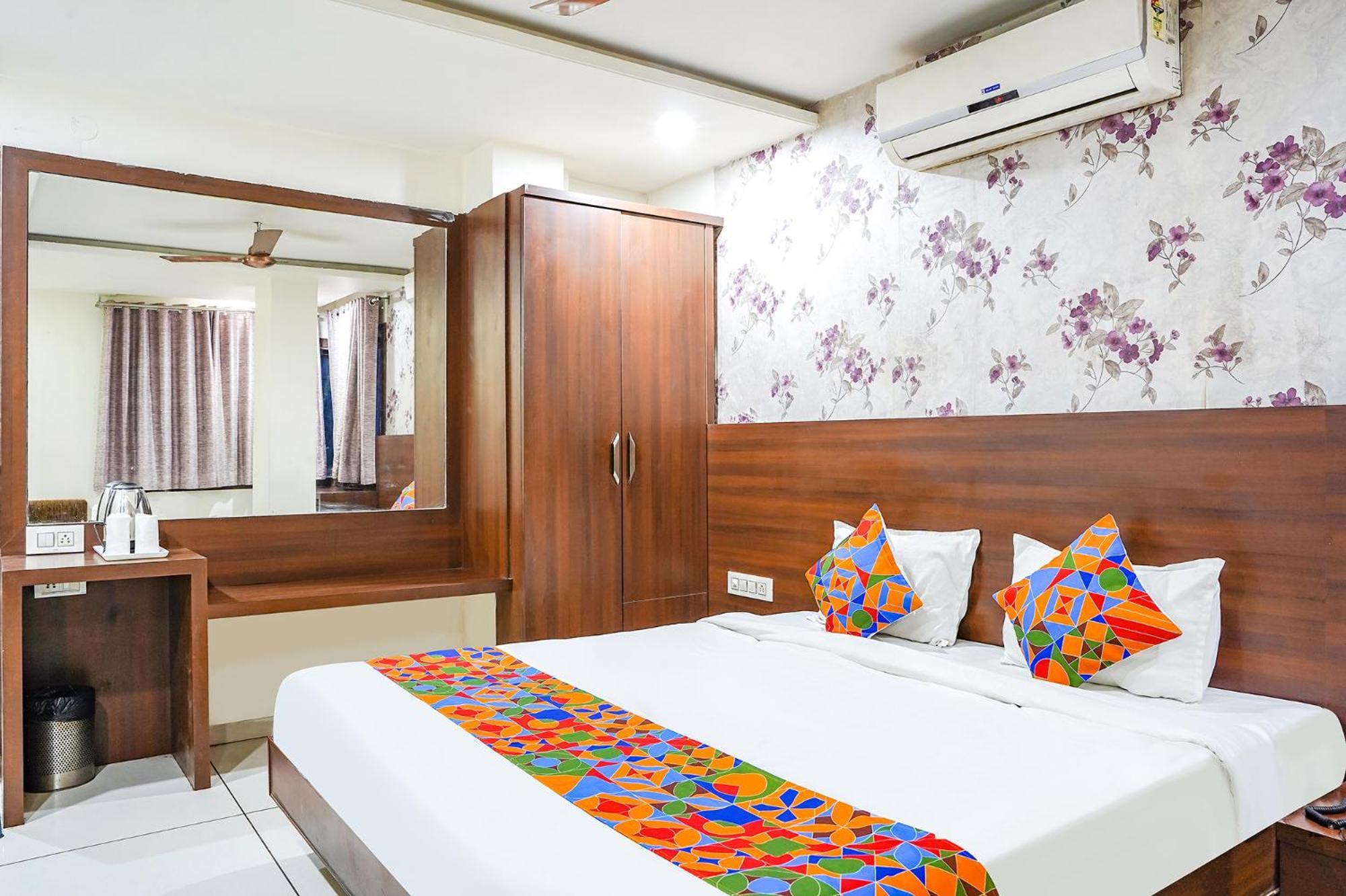Treebo Hotel Ashirwad Bhopal Eksteriør bilde